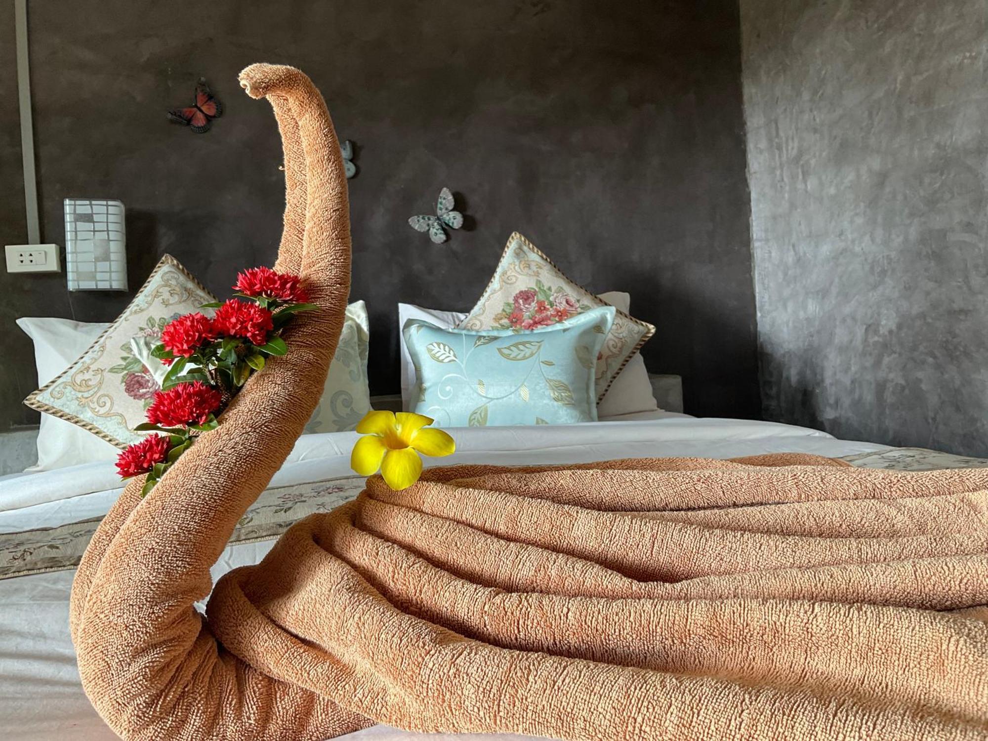 Mada Lanta Mai Keaw Hotel Koh Lanta Bagian luar foto